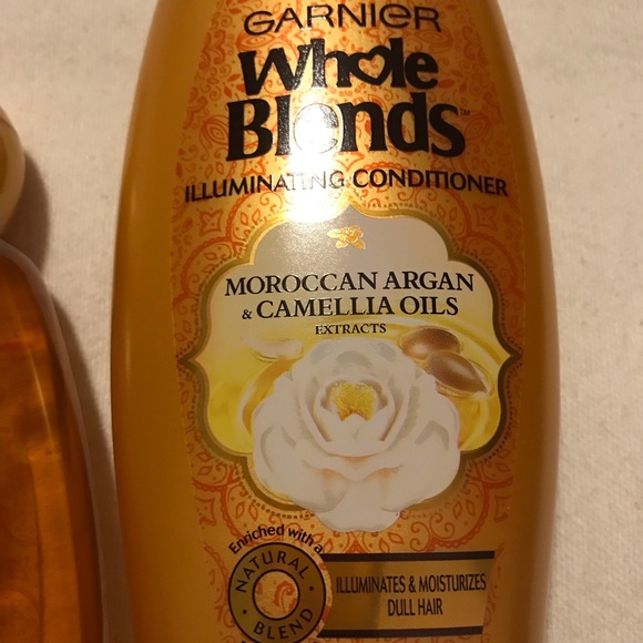 Garnier Whole Blends Haircare (4) - Picture 3 of 3